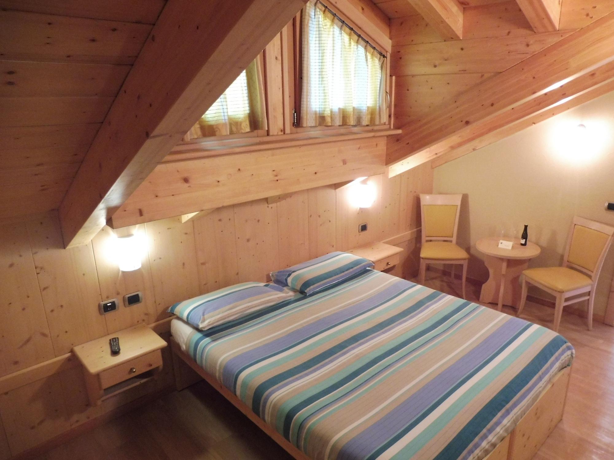 Hotel Valeria Лівіньо Екстер'єр фото