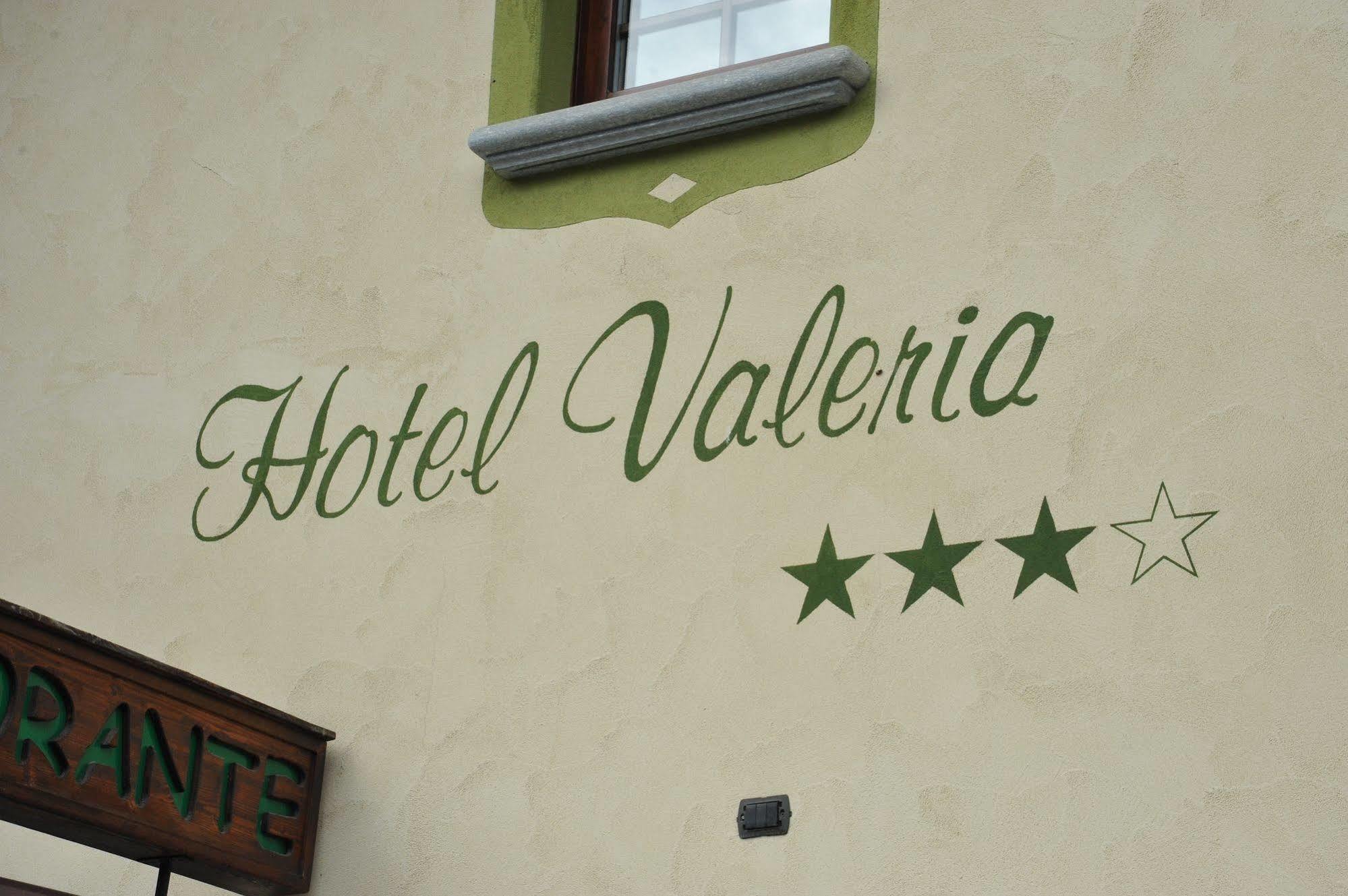 Hotel Valeria Лівіньо Екстер'єр фото