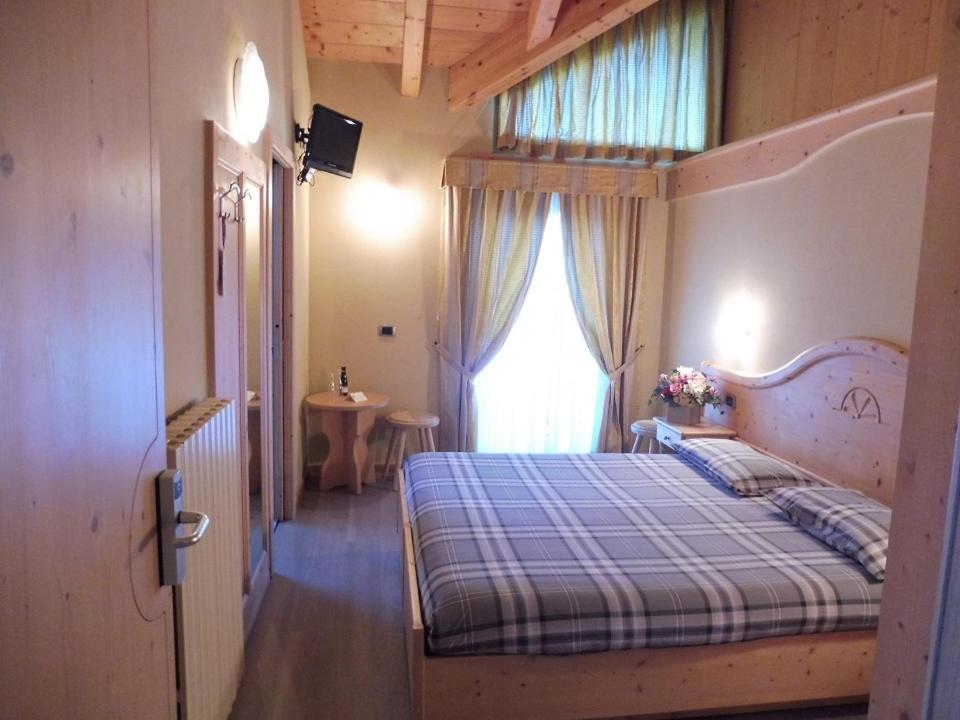 Hotel Valeria Лівіньо Екстер'єр фото