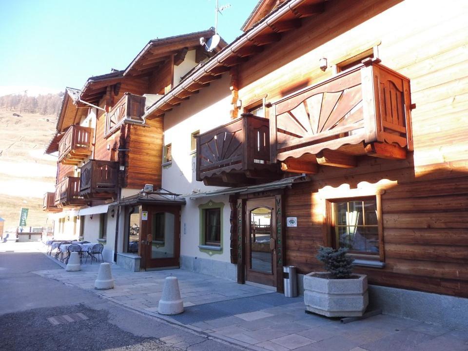 Hotel Valeria Лівіньо Екстер'єр фото